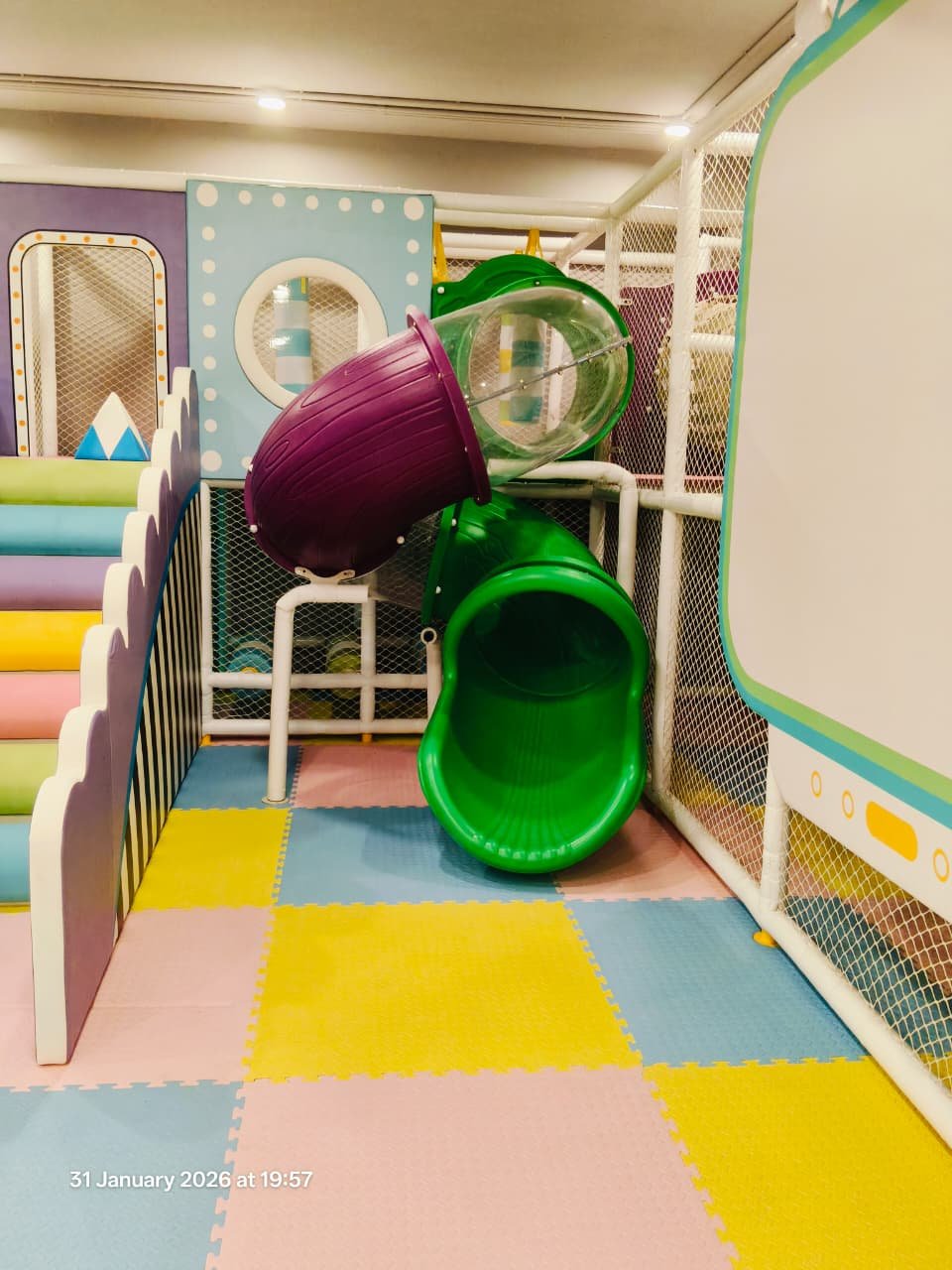 Tunnel Slide Activity - Jump Jumping